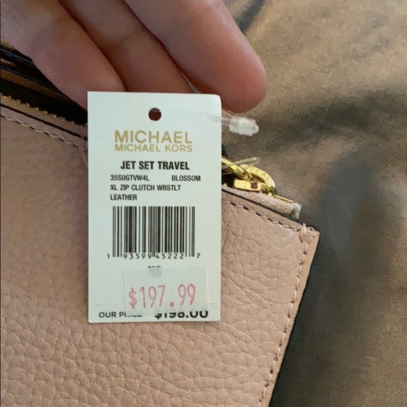 ✨NTW✨ MICHAEL KORS WRISTLET - Picture 5 of 6